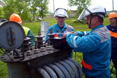 Энергетики Глазуновского района стали лидерами соревнования профессионального мастерства