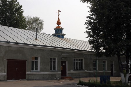 Временная церковь Рождества Пресвятой Богородицы в Глазуновке Орловской области.
